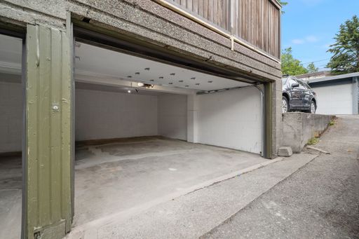 2333 NE 55th St., Seattle, WA 98105