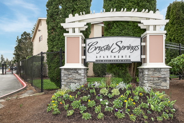 Everett Apartment: 702 W Casino Rd