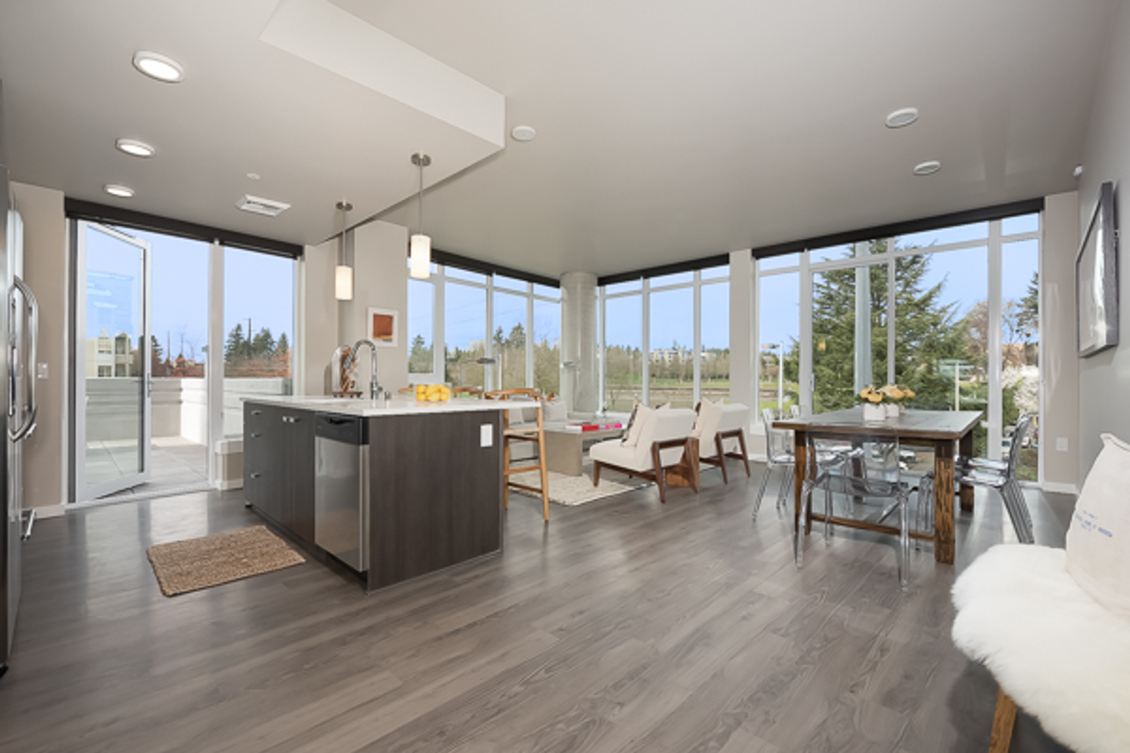 Bellevue Apartment: 88 102nd Ave NE