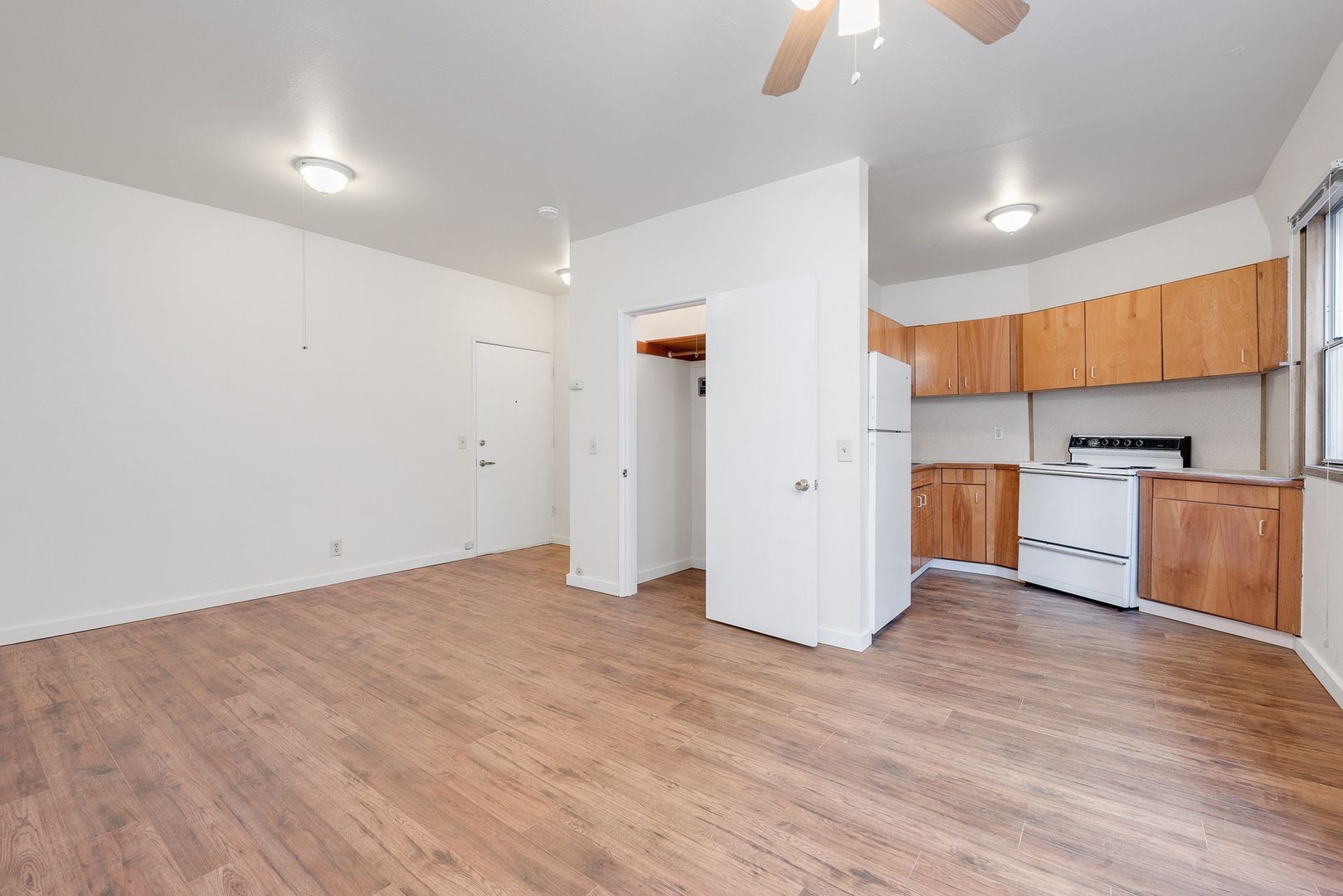 Seattle Apartment: 151 11th Ave