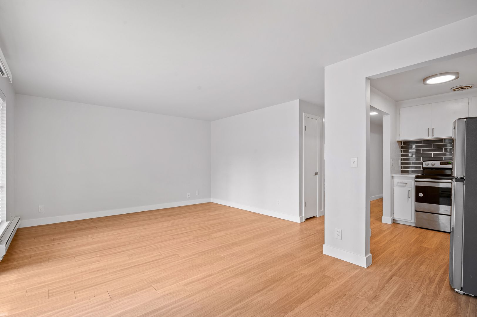 Burien Apartment: 255 SW 154th St