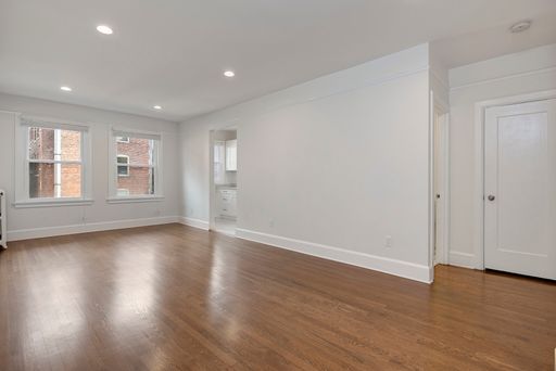 Modern Studio with Hardwood Floors & Updated Kitchen in Queen Anne - Tour now! – photo 1
