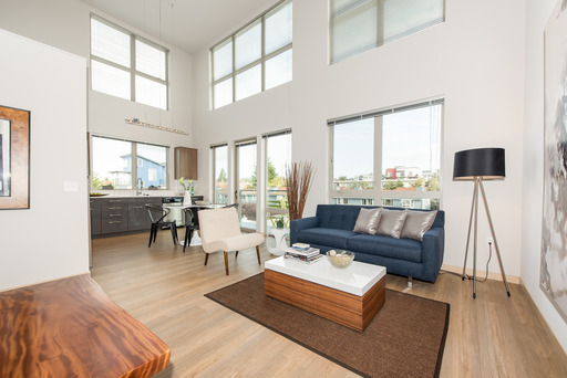 Modern 2-Bedroom Apartment with In-Unit Washer/Dryer, Garage Parking & Prime Capitol Hill Location - Tour now! – photo 1