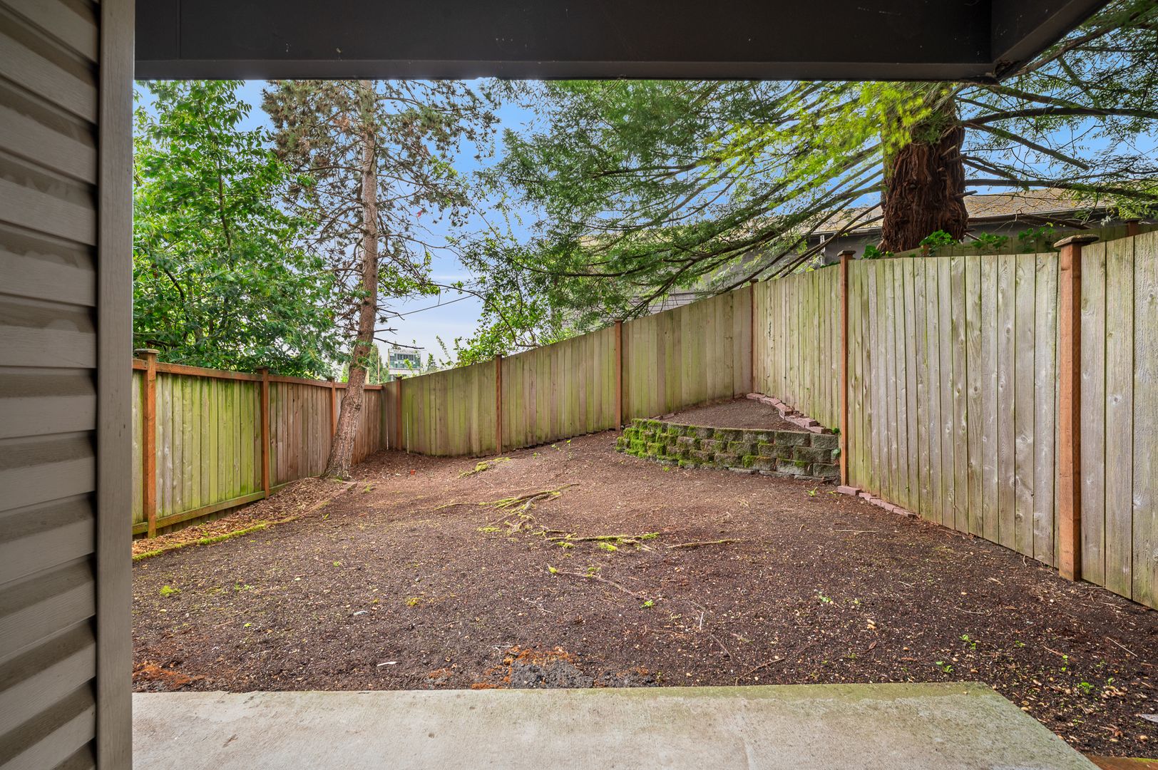 Seattle Apartment: 3233 SW Avalon Way