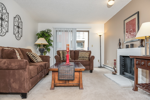 $1,000 Look & Lease Special – Apply Today! - Modern 2-Bedroom in Scenic Everett – Pool, Gym, Fireplace & More at Crystal Springs - Tour now! – photo 1