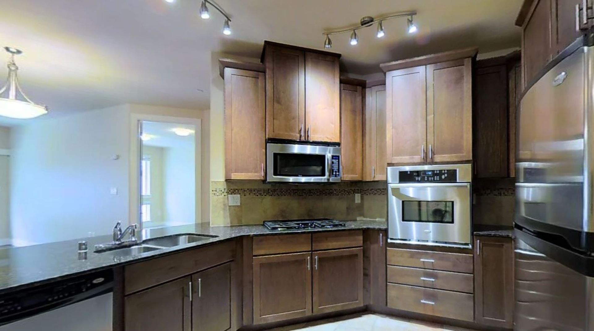 Issaquah Apartment: 2700 NW Pinecone Dr