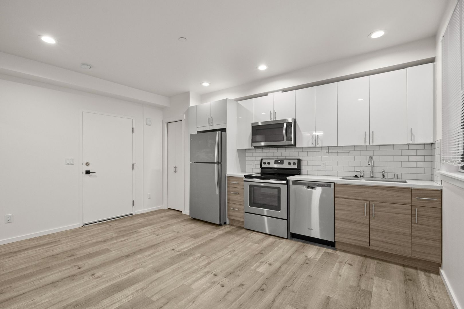Seattle Apartment: 1427 NW 65th St