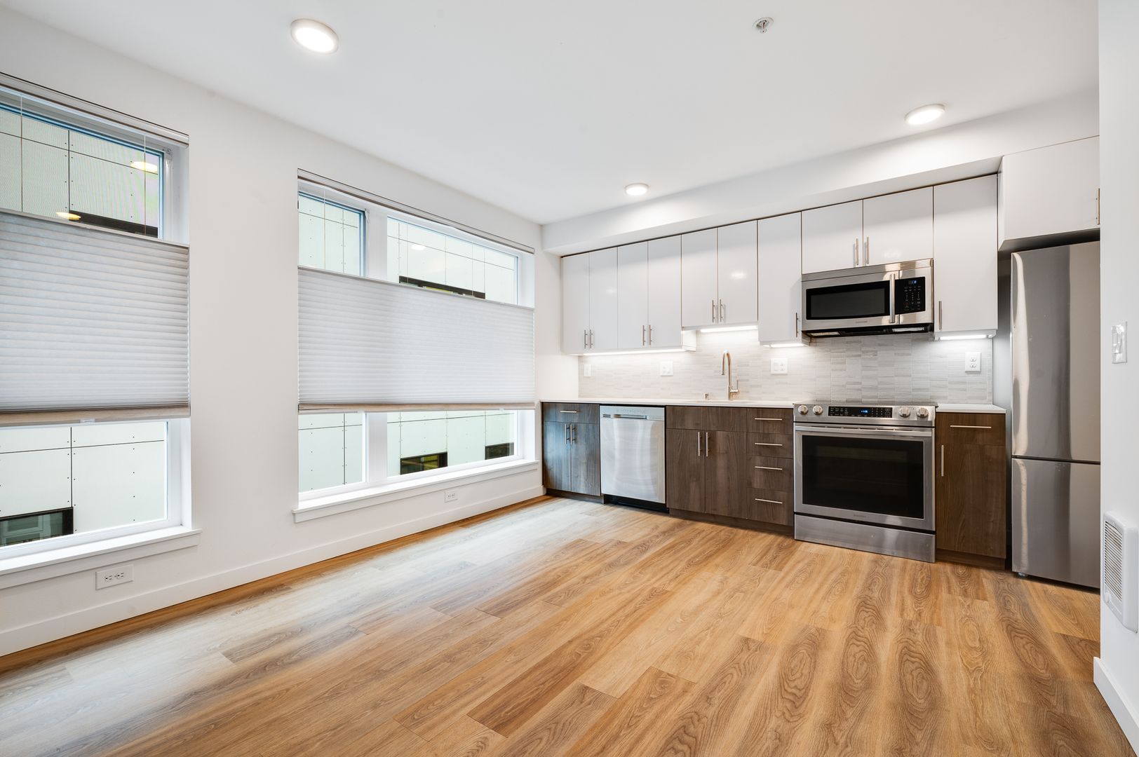 Seattle Apartment: 743 N 35th St