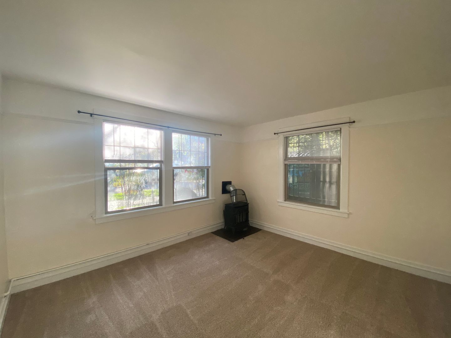 Seattle Apartment: 1052 E Thomas St