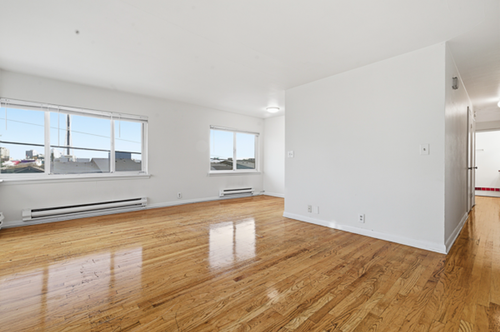 Seattle Apartment: 372 Aloha St