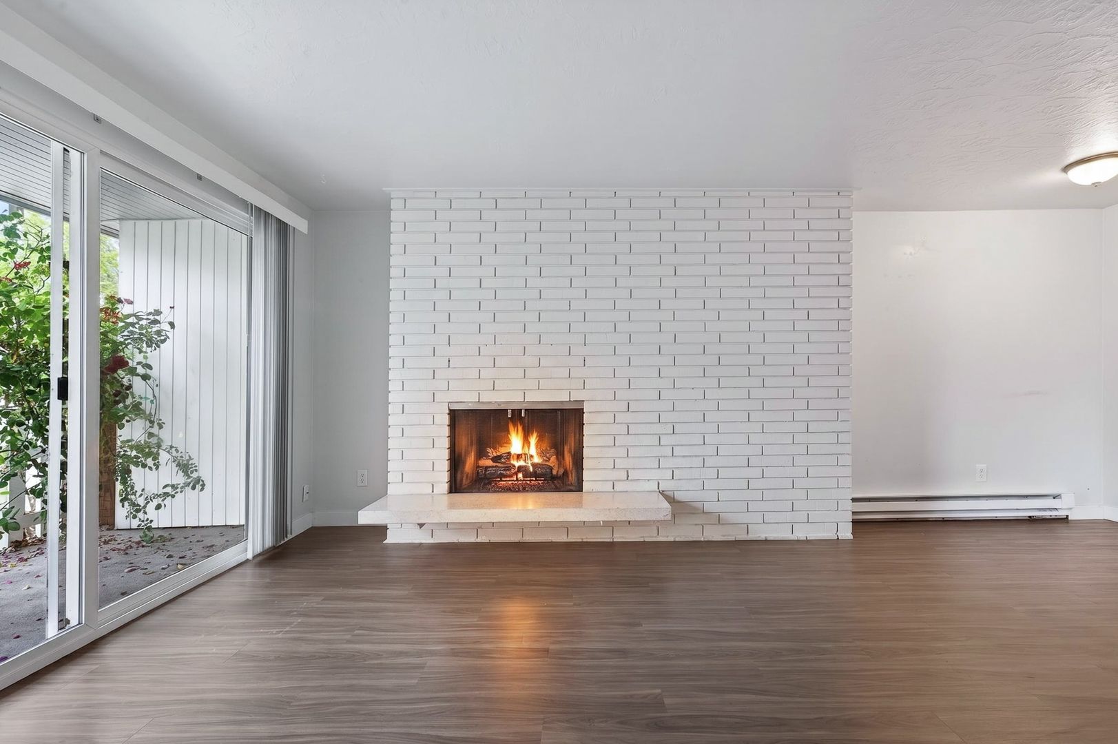 Seattle Apartment: 3210, 3222 NW 54th St