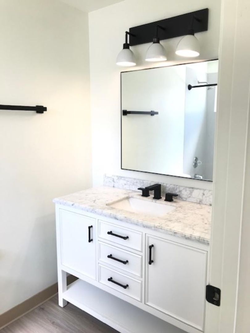 11222 Greenwood Ave N 2202, Seattle, WA 98133