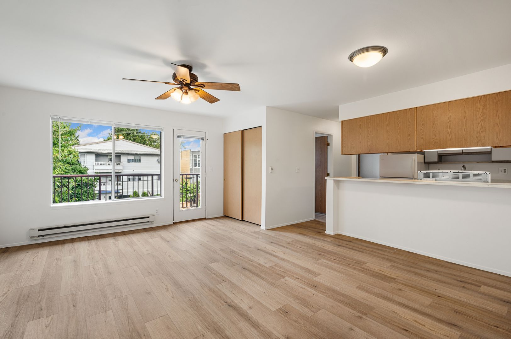 Seattle Apartment: 709 N 95th St