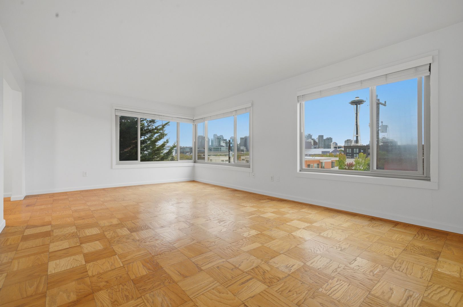 Seattle Apartment: 800 2nd Ave N