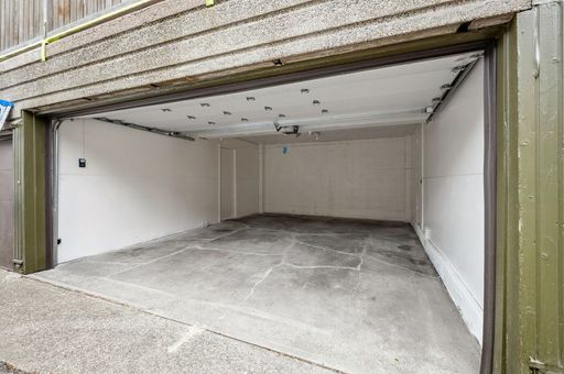 2333 NE 55th St., Seattle, WA 98105