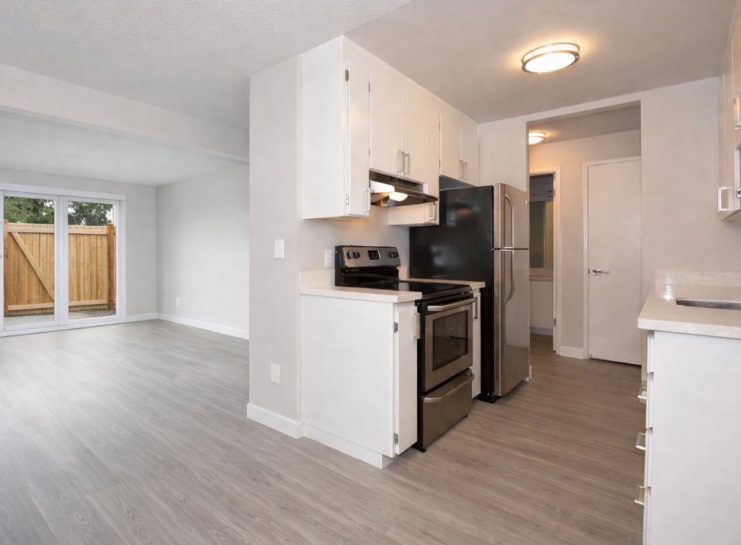 Seattle Apartment: 3050 14th Ave W