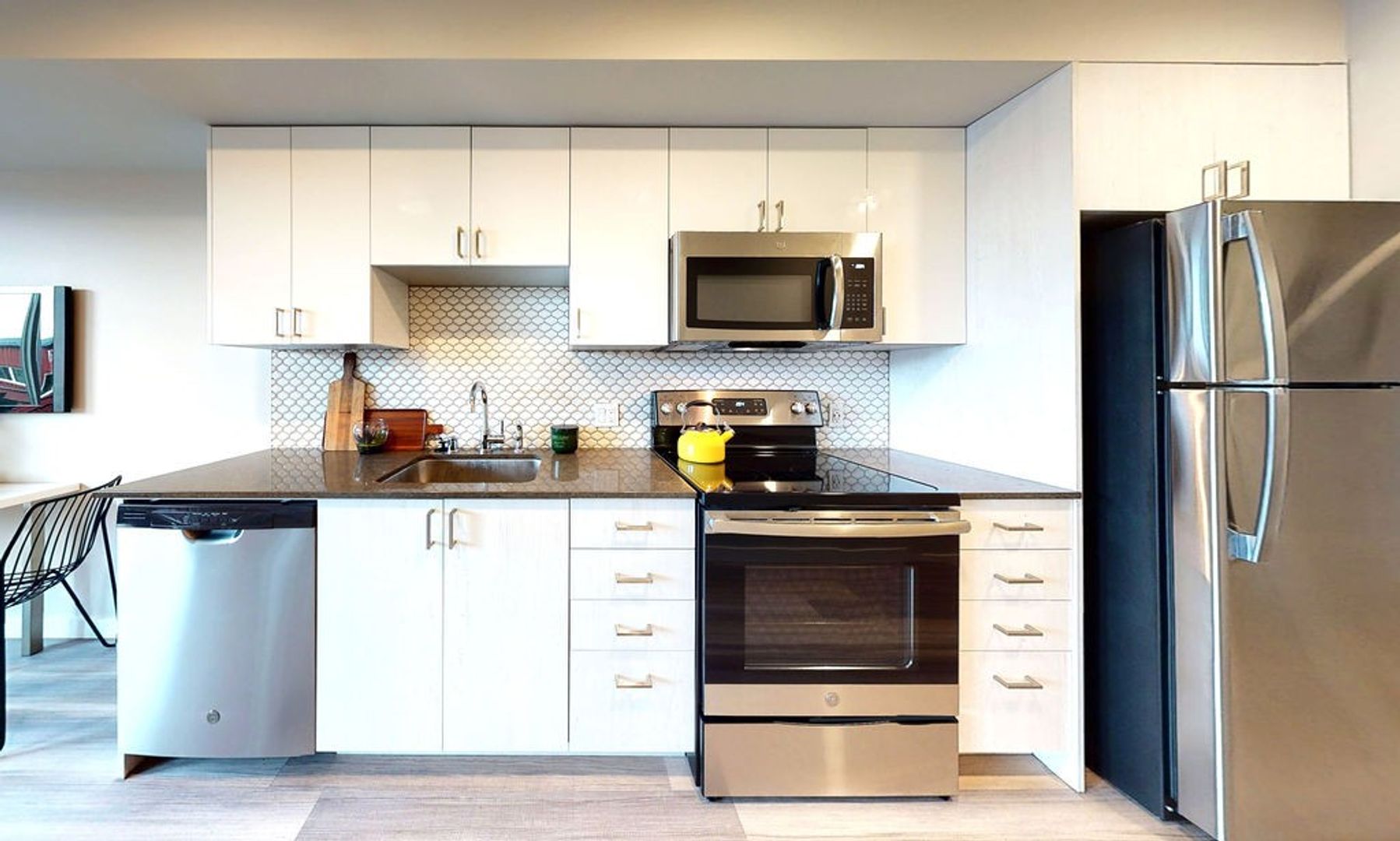 Seattle Apartment: 1600 Dexter Ave N