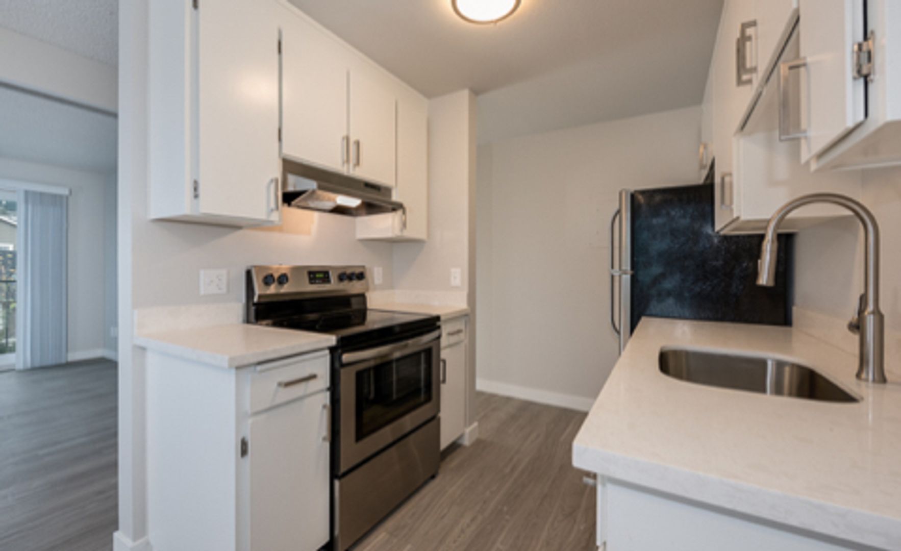 Seattle Apartment: 3050 14th Ave W