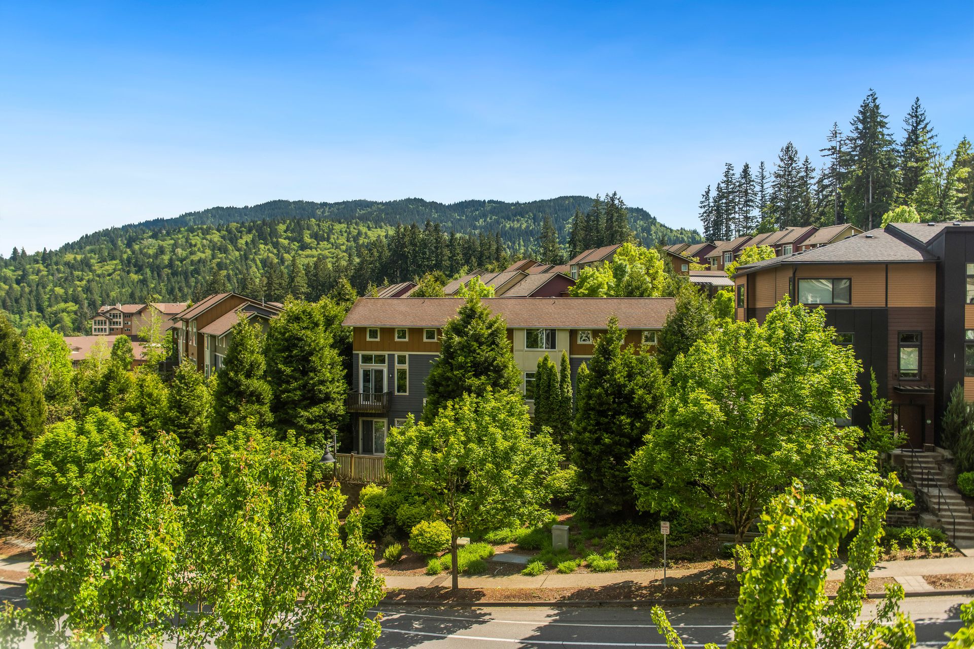 Issaquah Apartment: 2000 NW Talus Dr