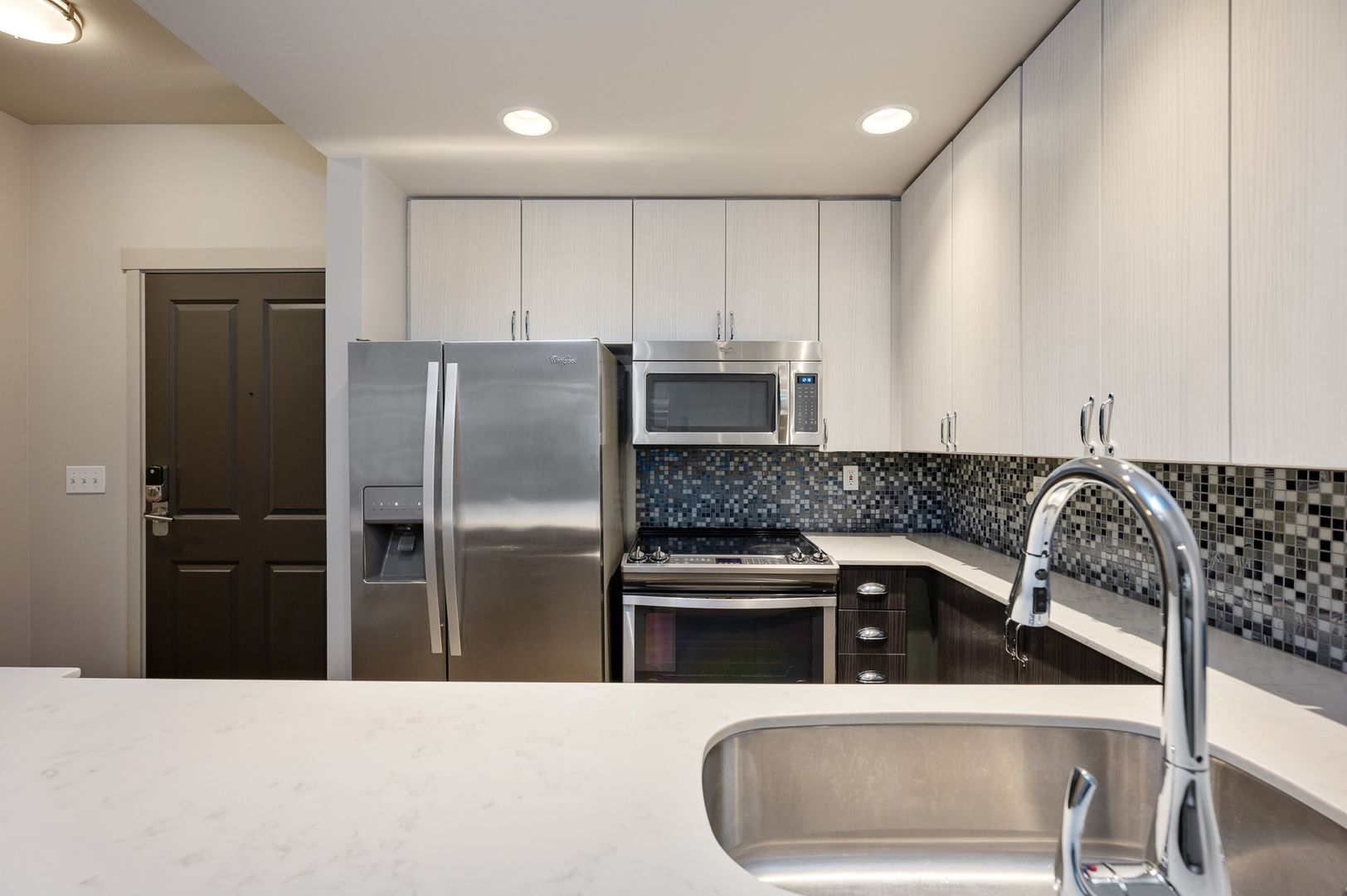 Bellevue Apartment: 37 103rd Avenue NE