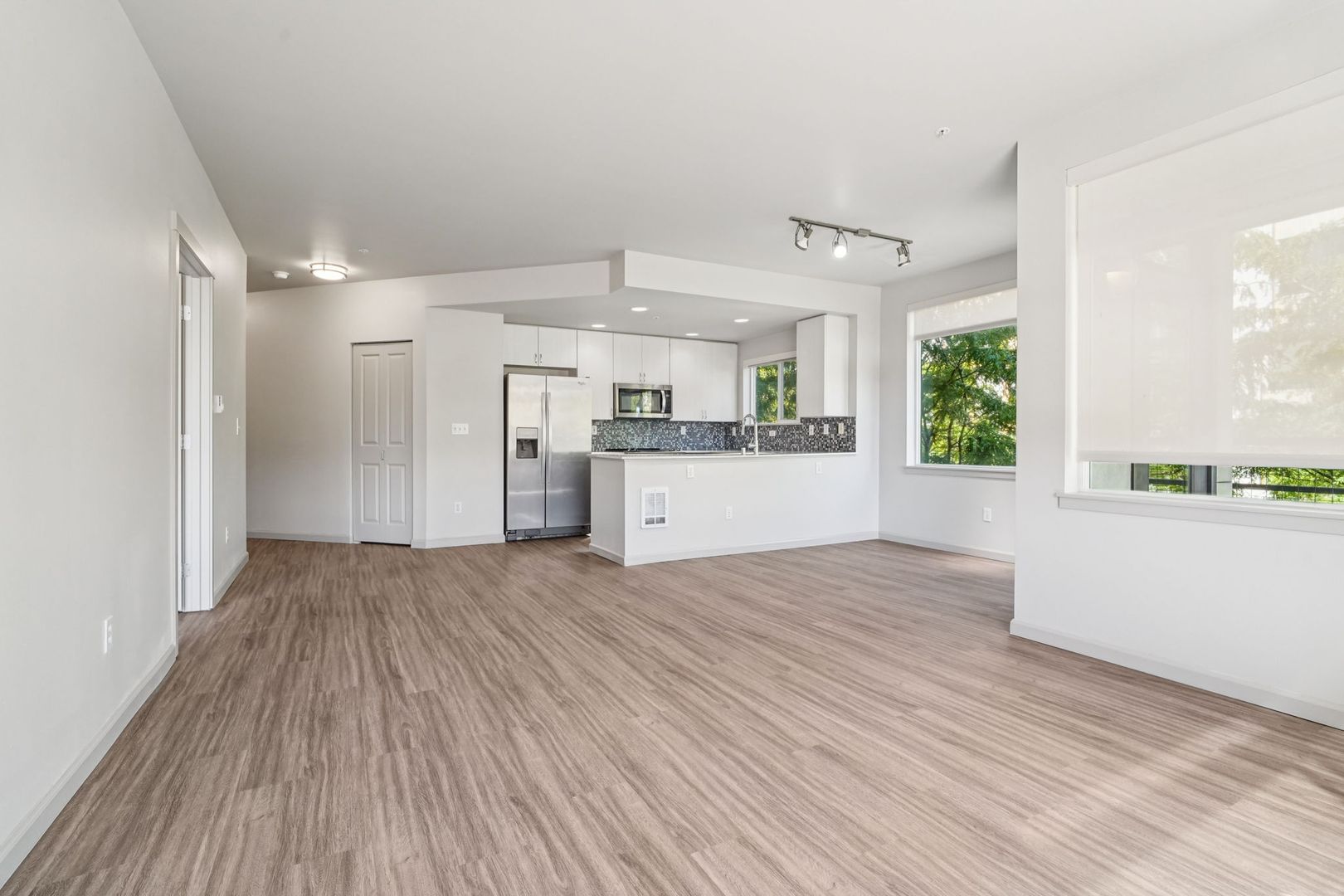 Bellevue Apartment: 37 103rd Avenue NE