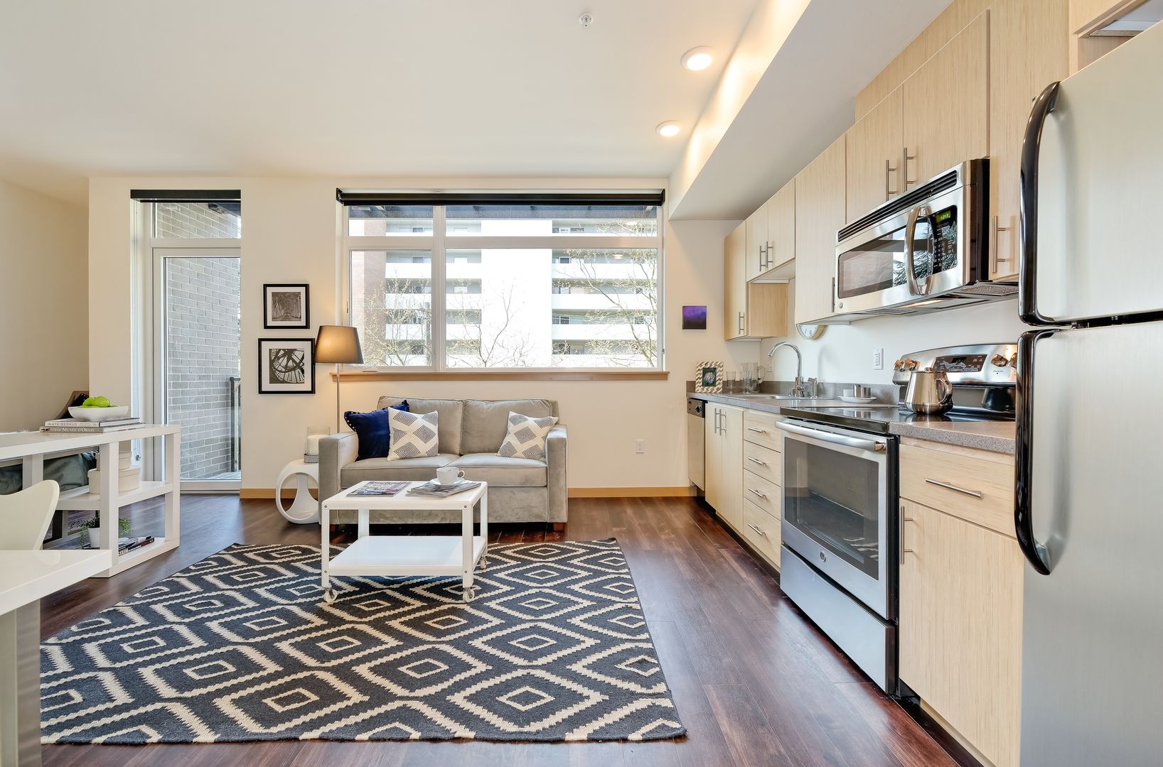 Seattle Apartment: 500 Belmont Ave. E