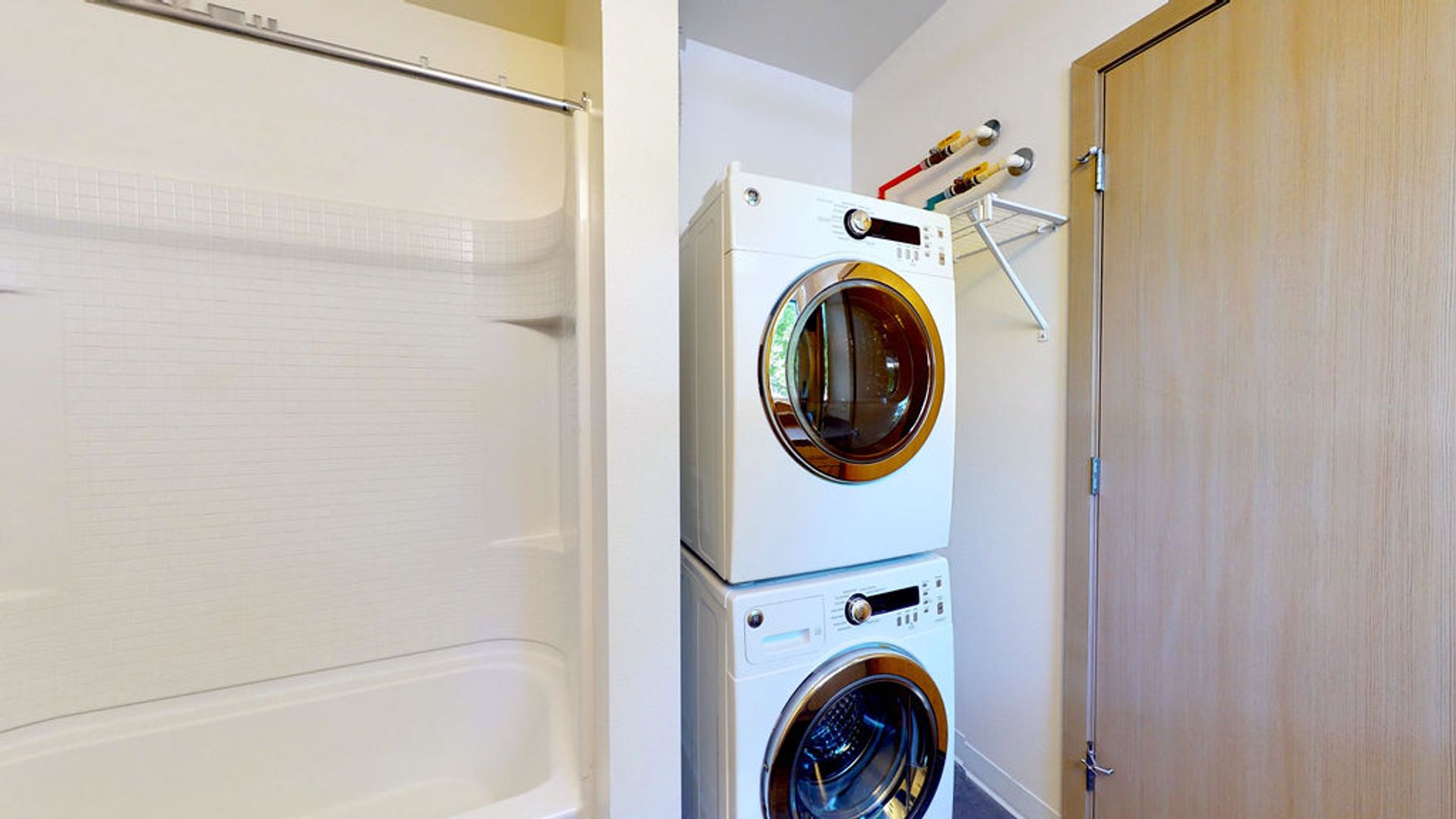 Seattle Apartment: 500 Belmont Ave. E