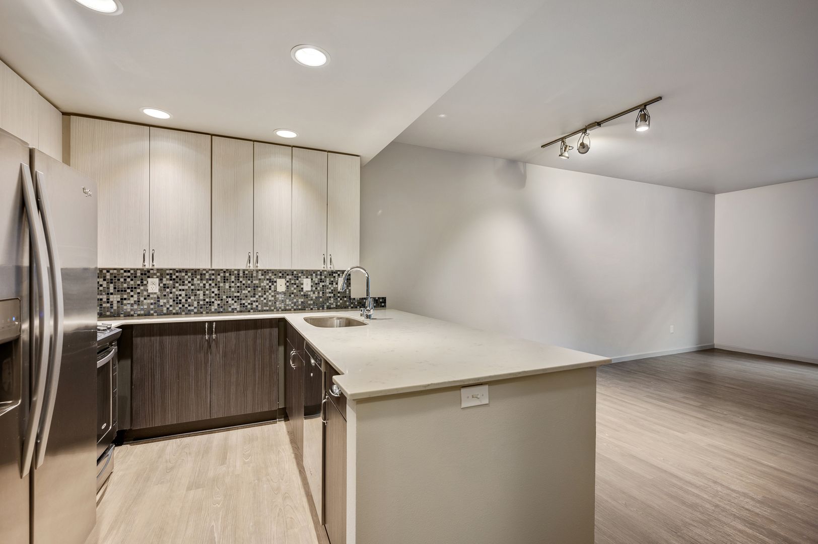 Bellevue Apartment: 37 103rd Avenue NE