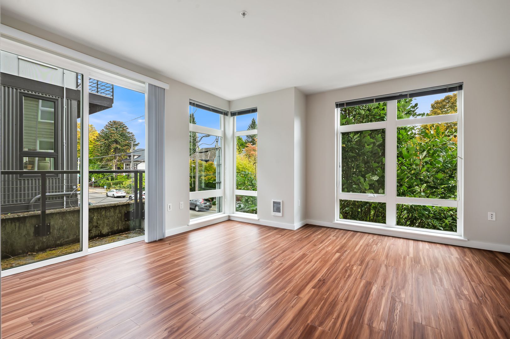 Seattle Apartment: 605 15th Ave E