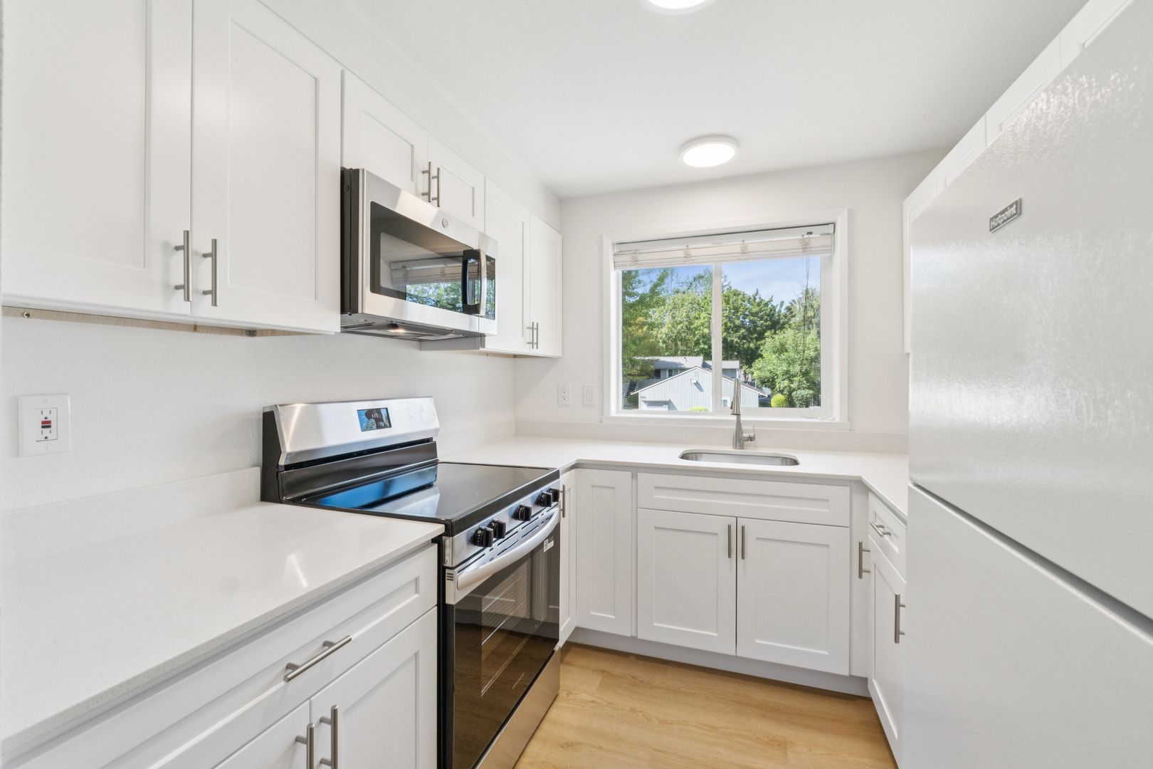 Issaquah Apartment: 865 2nd Ave NW