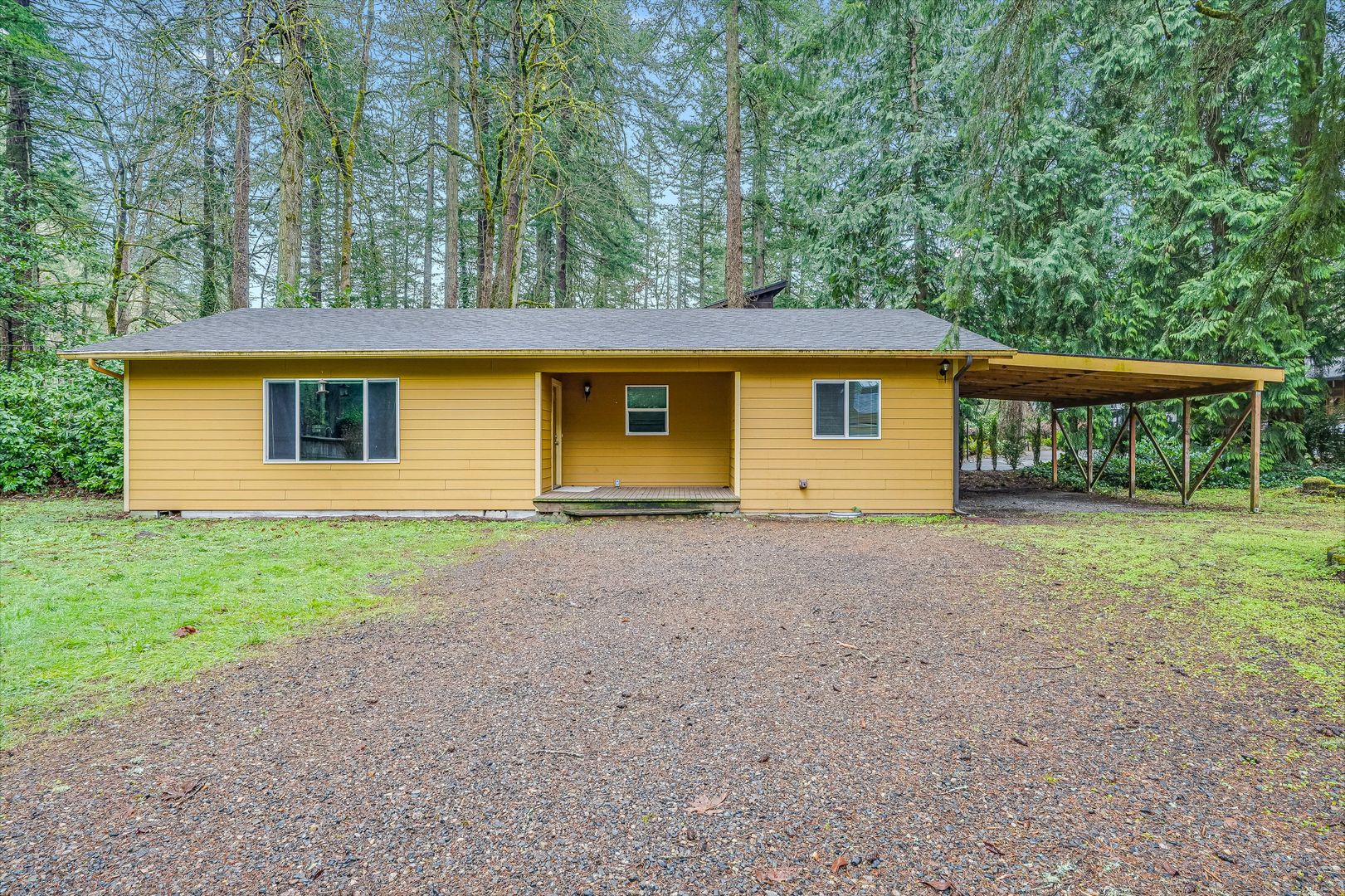 Troutdale House: 28534 Historic Columbia River Hwy
