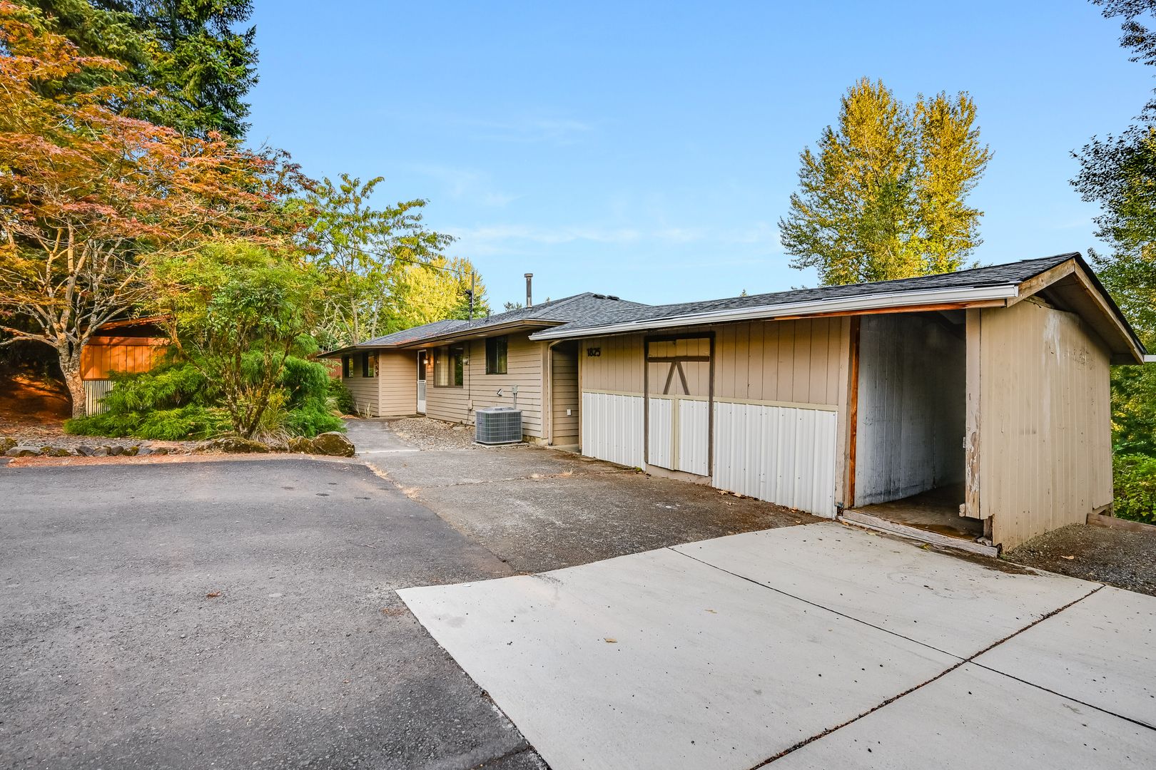 Oregon City House: 1825 Davis Road