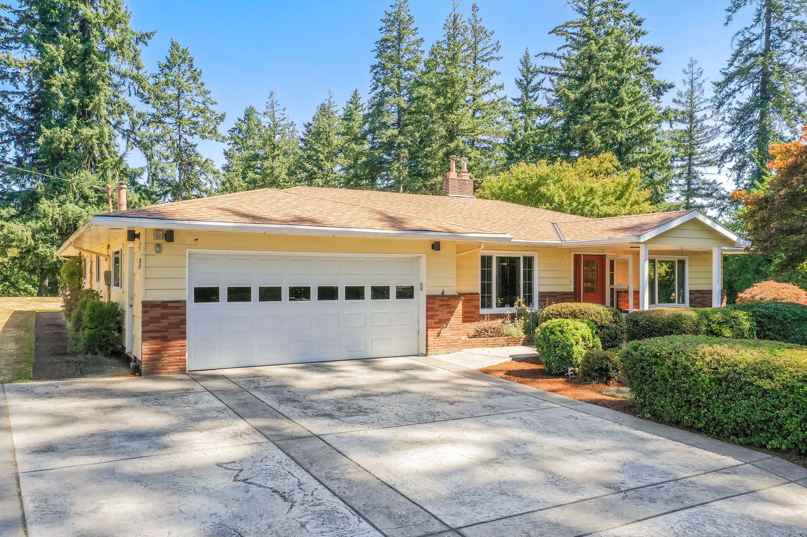 Happy Valley House: 15035 SE Monner Road