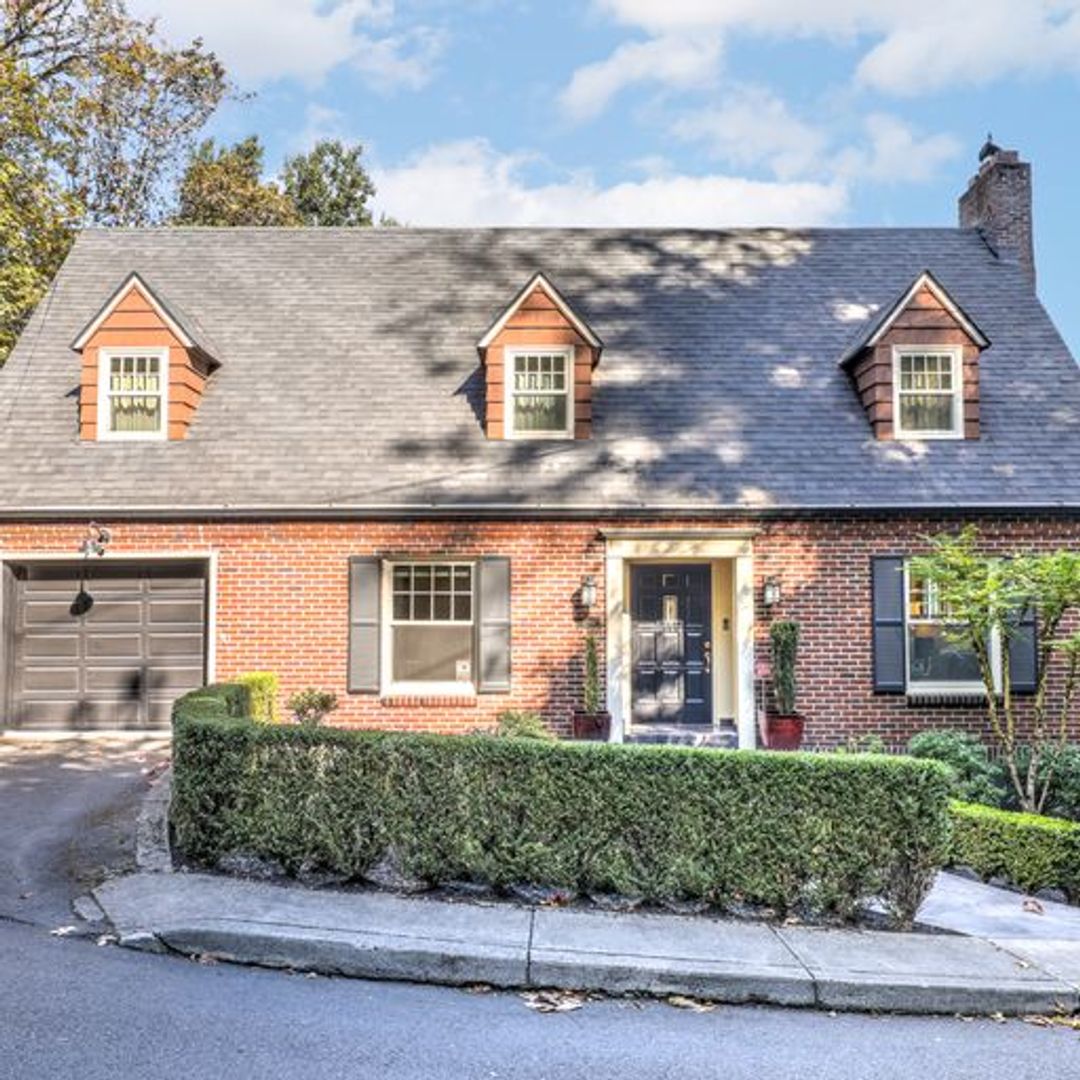 Beautiful 4 Bed, 3.5 Bath Rental home in Goose Hollow neighborhood! 