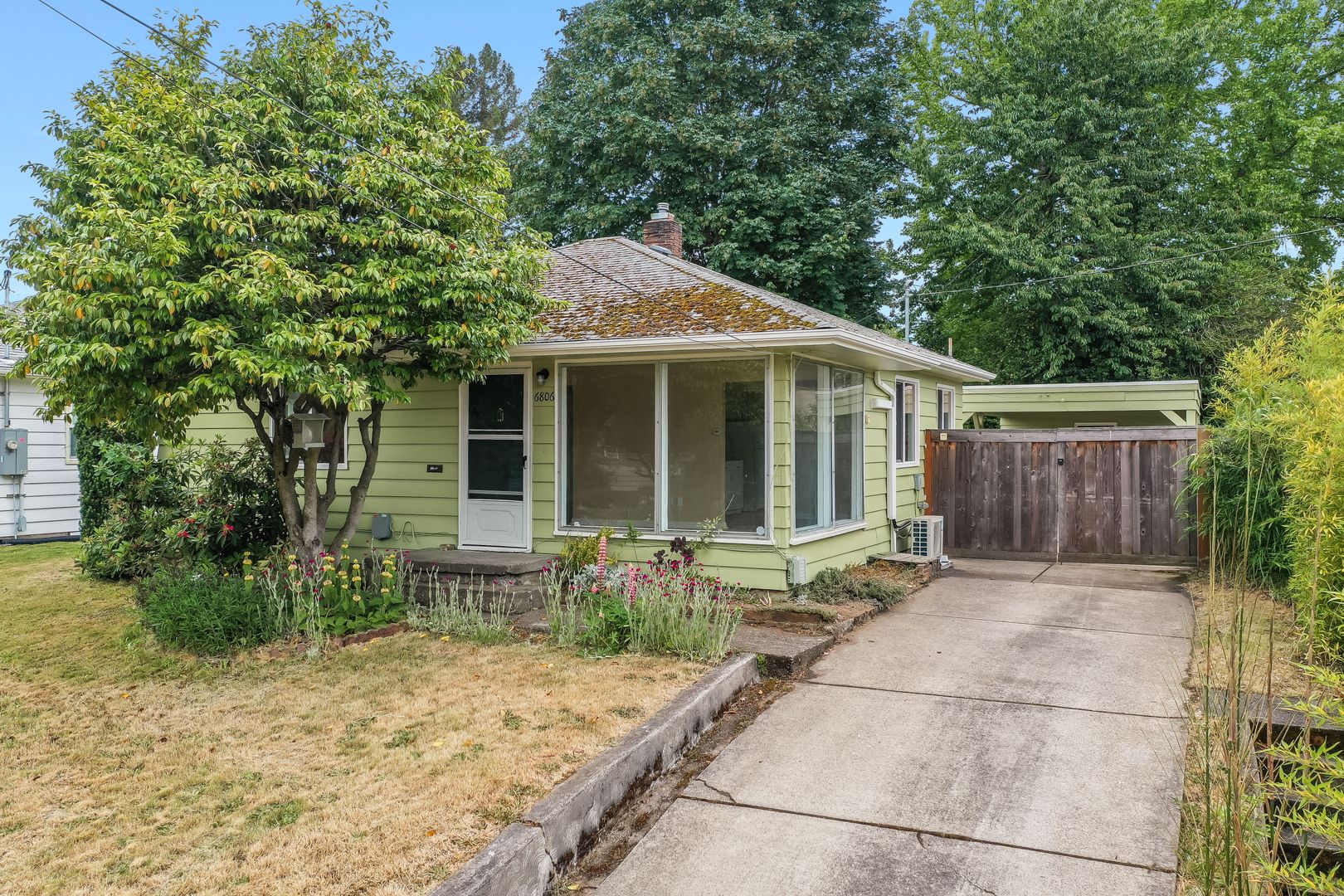 Portland House: 6806 N Monteith Avenue