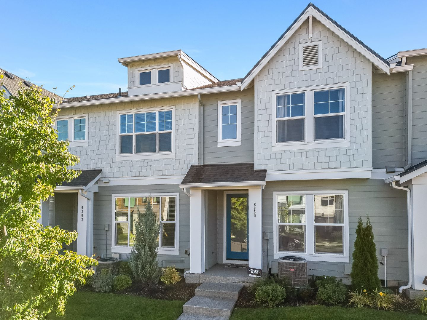 Hillsboro House: 6860 Southeast Treat Street