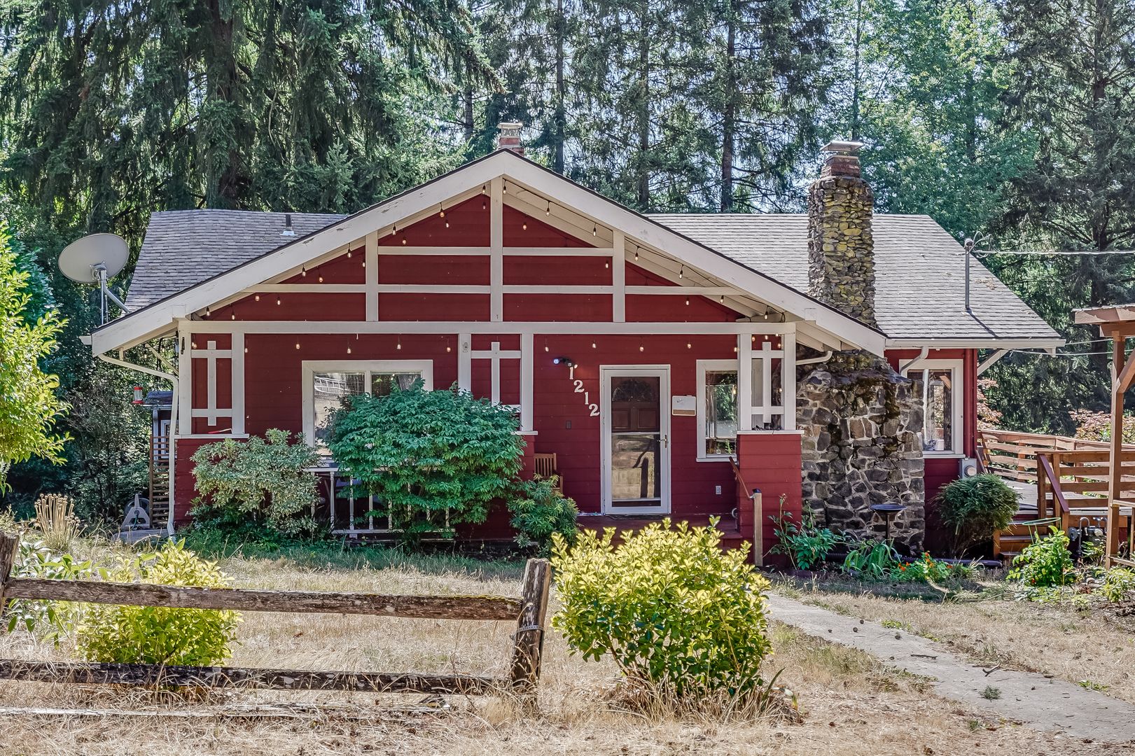 Milwaukie House: 1212 Southeast Oak Grove Boulevard