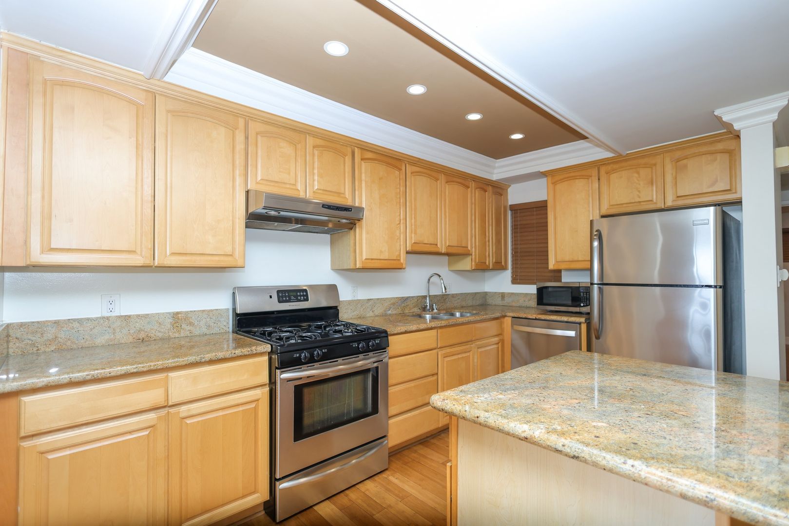 Laguna Beach Apartment: 100 Cliff Drive