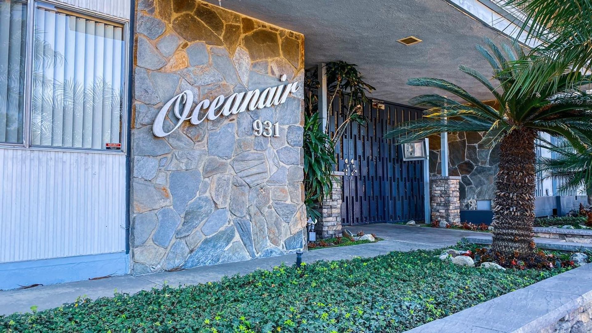 Costa Mesa Apartment: 931 West 19th Street