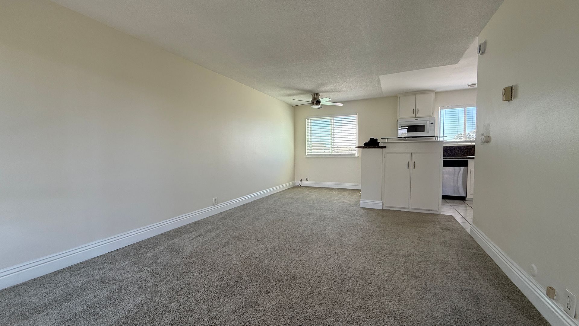 Costa Mesa Apartment: 931 West 19th Street