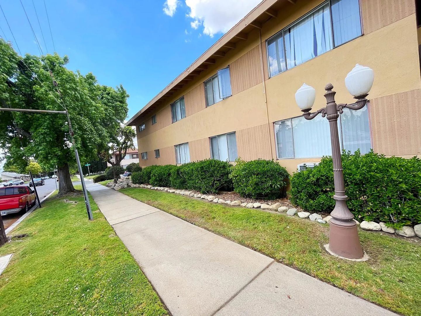 Ontario Apartment: 501 West G Street