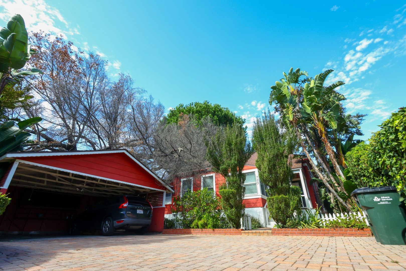 Sierra Madre Apartment: 703 Manzanita Avenue