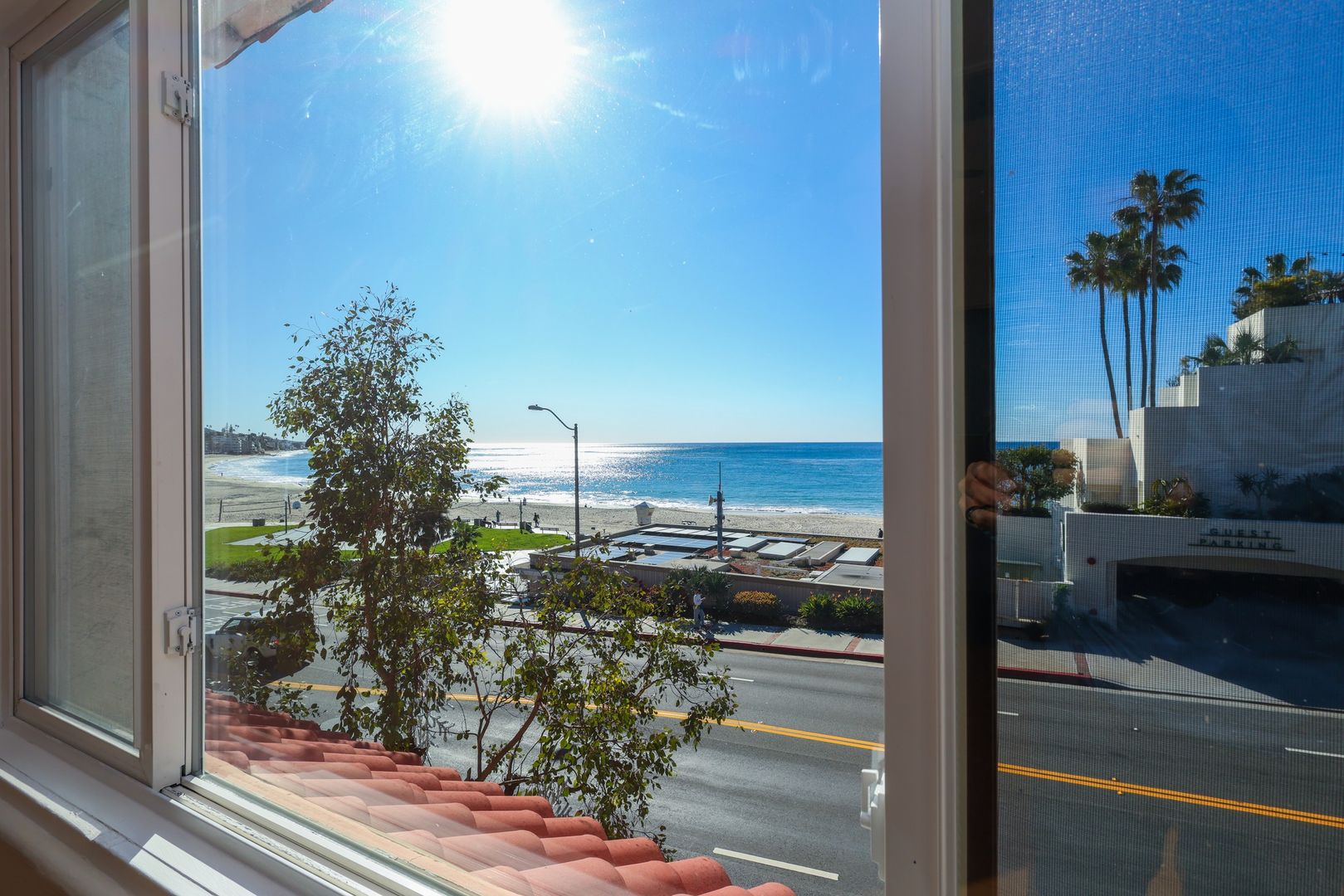 Laguna Beach Apartment: 212 North Coast Highway
