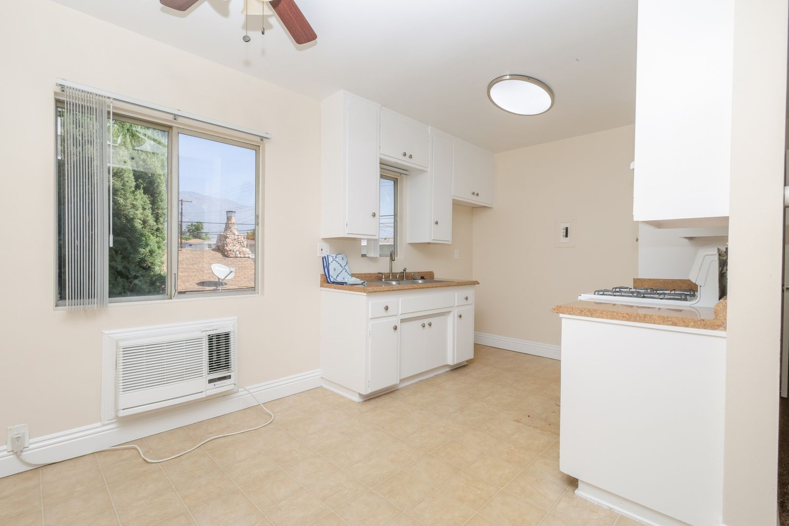 Upland Apartment: 630 & 638 Silverwood