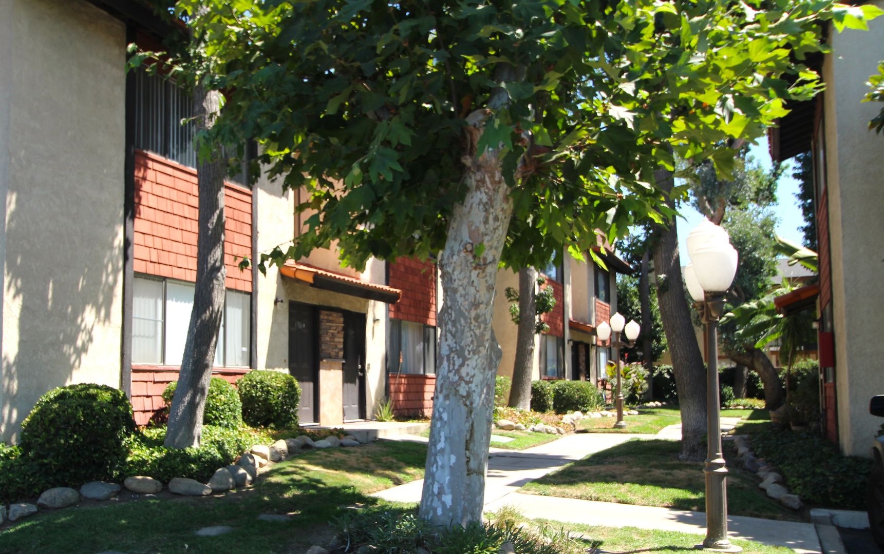 Ontario Apartment: 1702-1716 East G Street