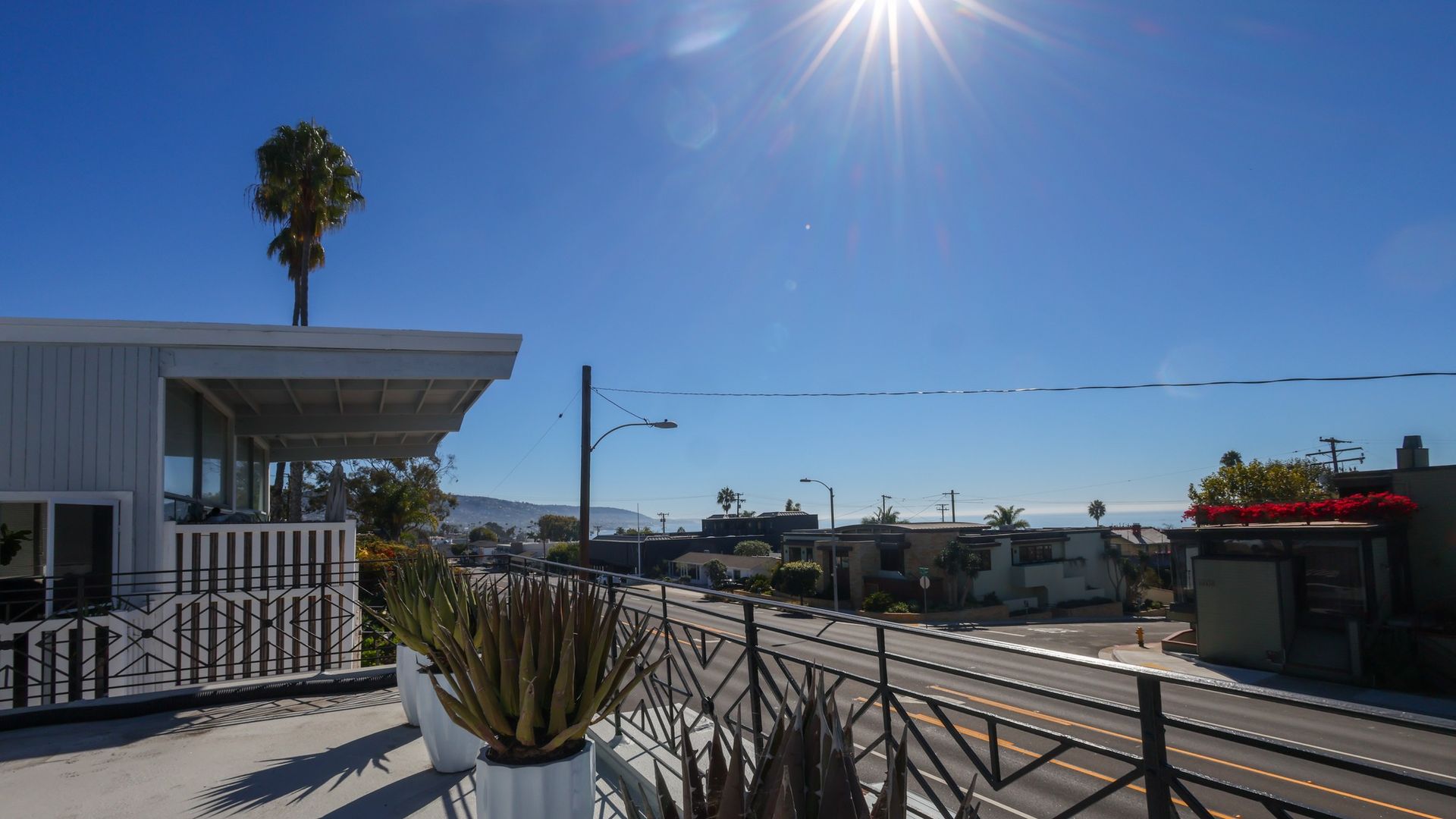 Laguna Beach Apartment: 1220 N Coast Hwy