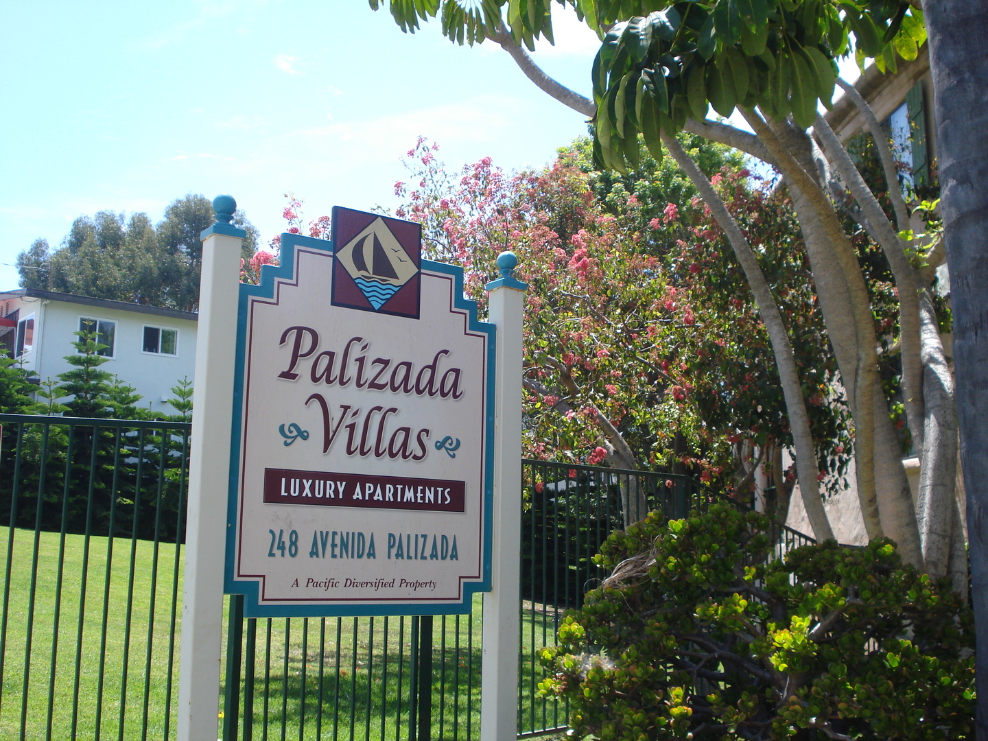 San Clemente Apartment: 248 Avenida Palizada