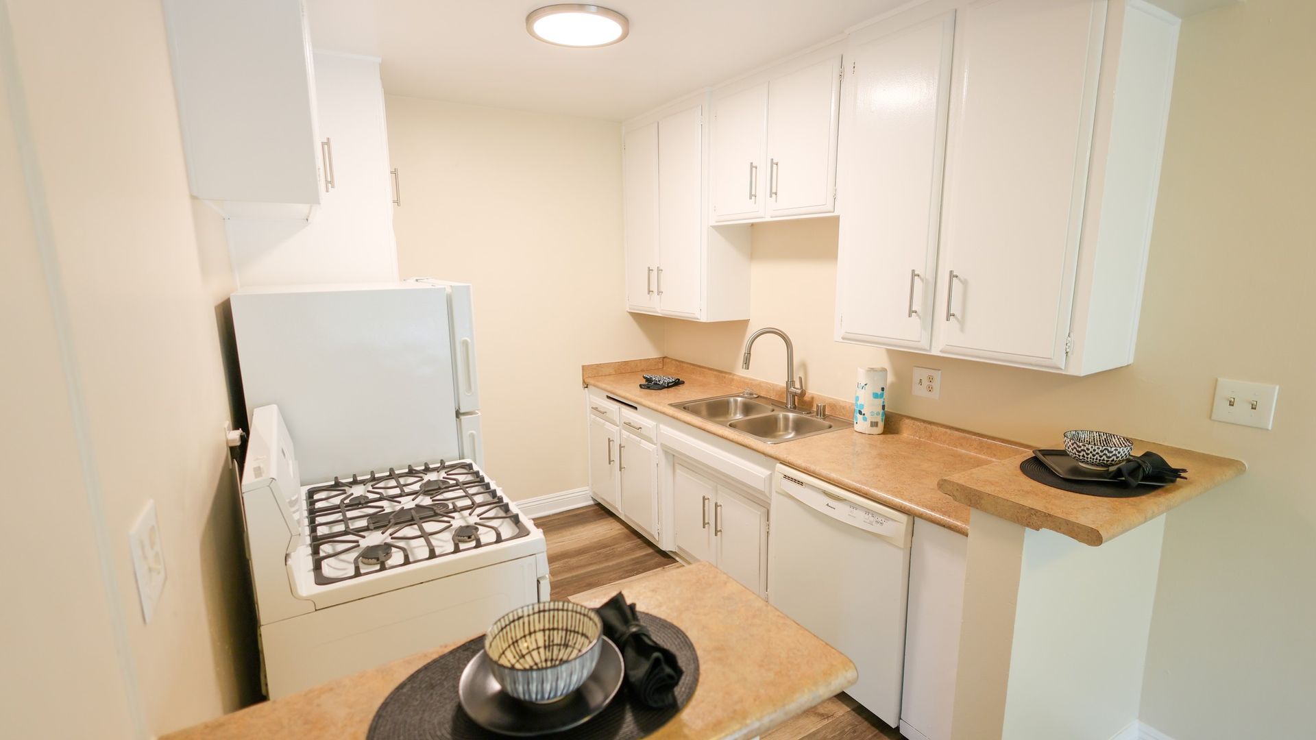 Costa Mesa Apartment: 2115 Placentia Ave