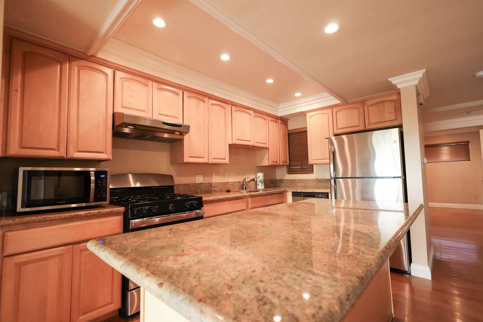 Laguna Beach Apartment: 100 Cliff Drive