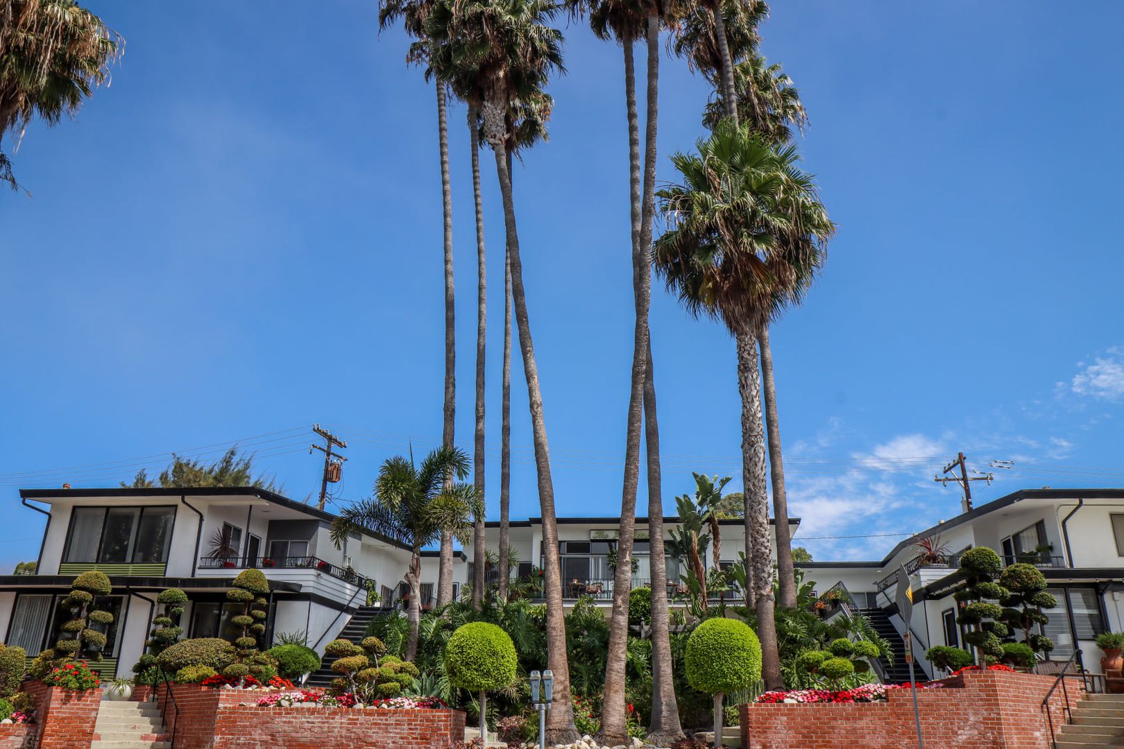 Laguna Beach Apartment: 250 Cliff Drive